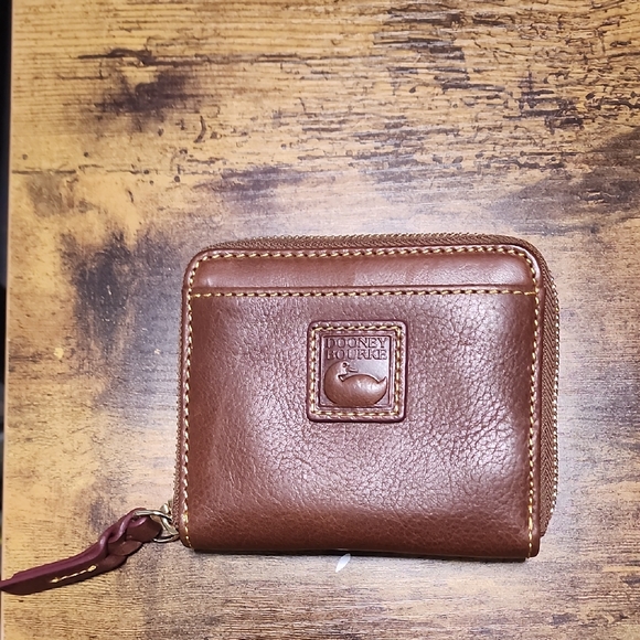 Dooney & Bourke Wallet - Picture 1 of 9